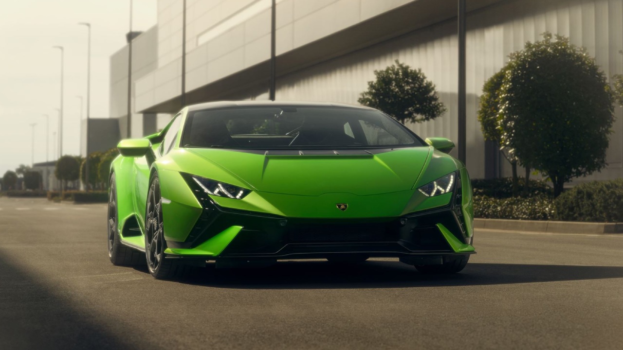 30157 Photo Exterior Lamborghini Huracan Tecnica 2023 in UAE