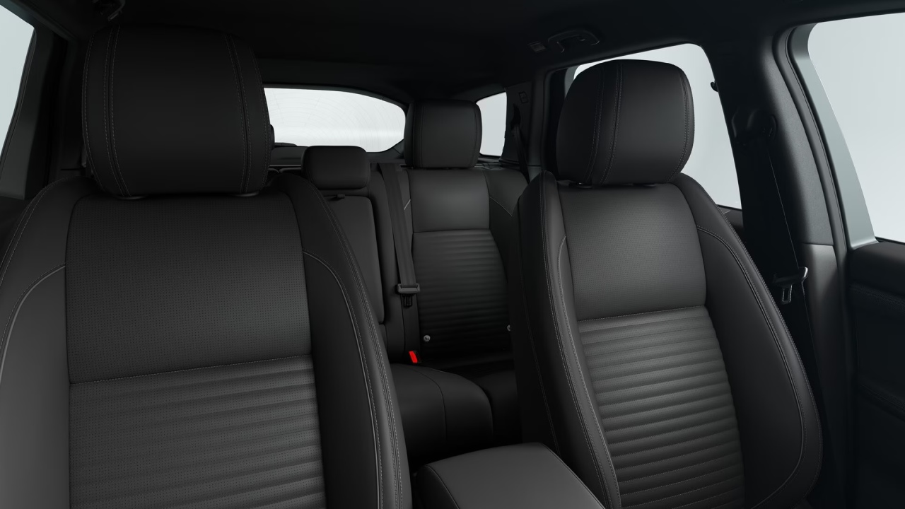 39311 Photo Exterior Land Rover Discovery Sport 2024 in UAE