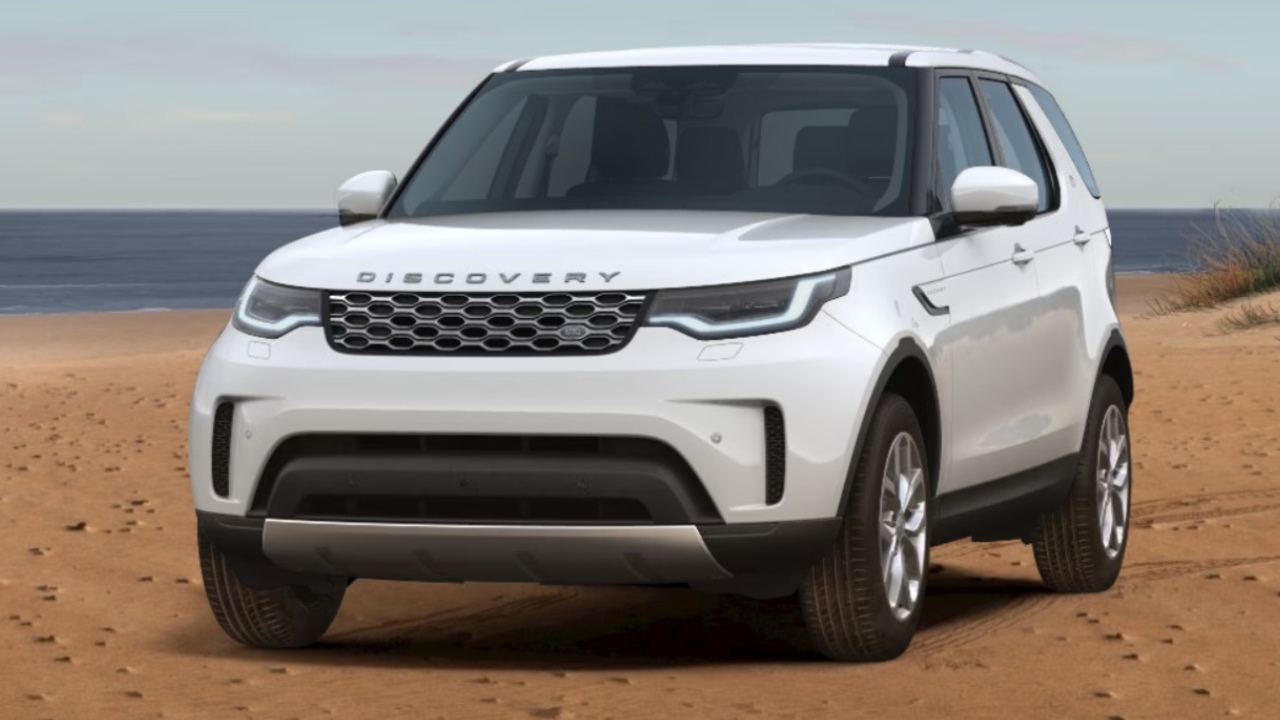 30484 Photo Exterior Land Rover Discovery Standard 2023 in Saudi Arabia