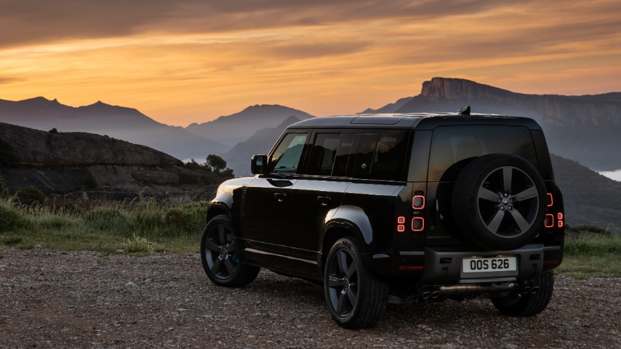 16447 Photo Exterior Land Rover Defender 110 V8 Carpathian Edition 2022 in Saudi Arabia