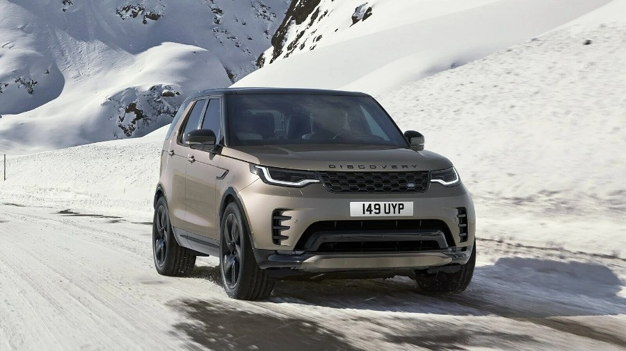 16339 Photo Exterior Land Rover Discovery R-Dynamic HSE 2022 in Saudi Arabia