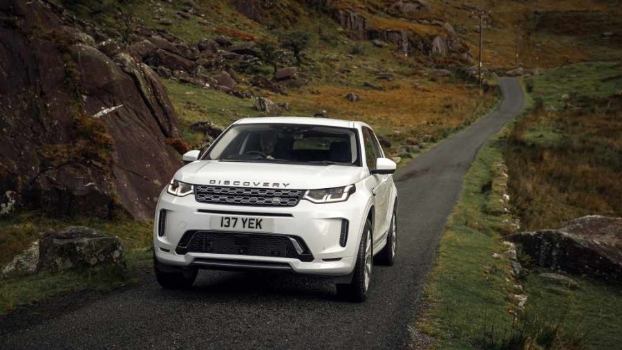 7590 Photo Exterior Land Rover Discovery Sport R-Dynamic 2022 in UAE