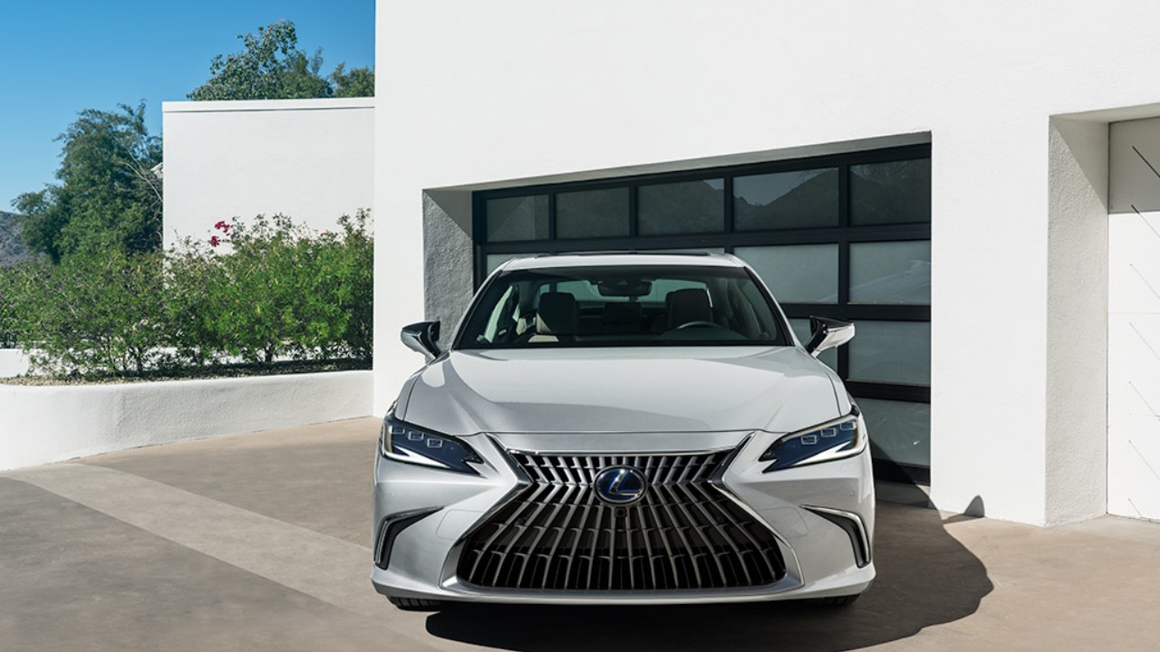 27868 Photo Exterior Lexus ES 350 Premier 2023 in UAE