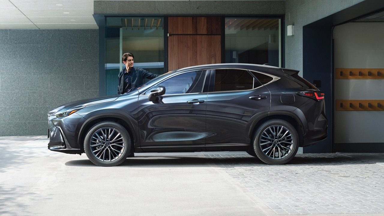 37601 Photo Exterior Lexus NX350 2024 in UAE