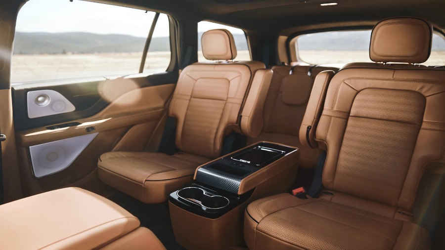 8404 Photo Exterior Lincoln Aviator Base 2021 in UAE