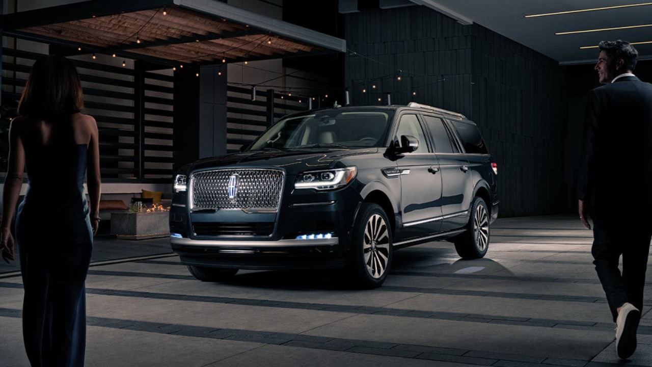 44164 Photo Exterior Lincoln Navigator 2024 in UAE