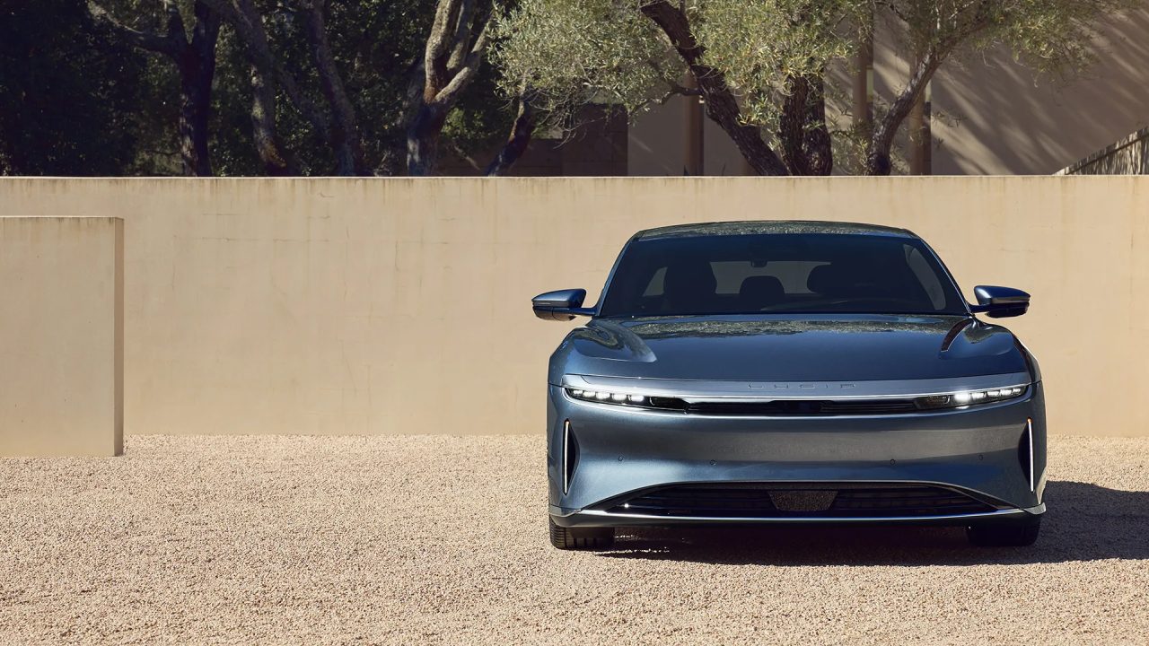 48916 Photo Exterior Lucid Air 2024 in UAE