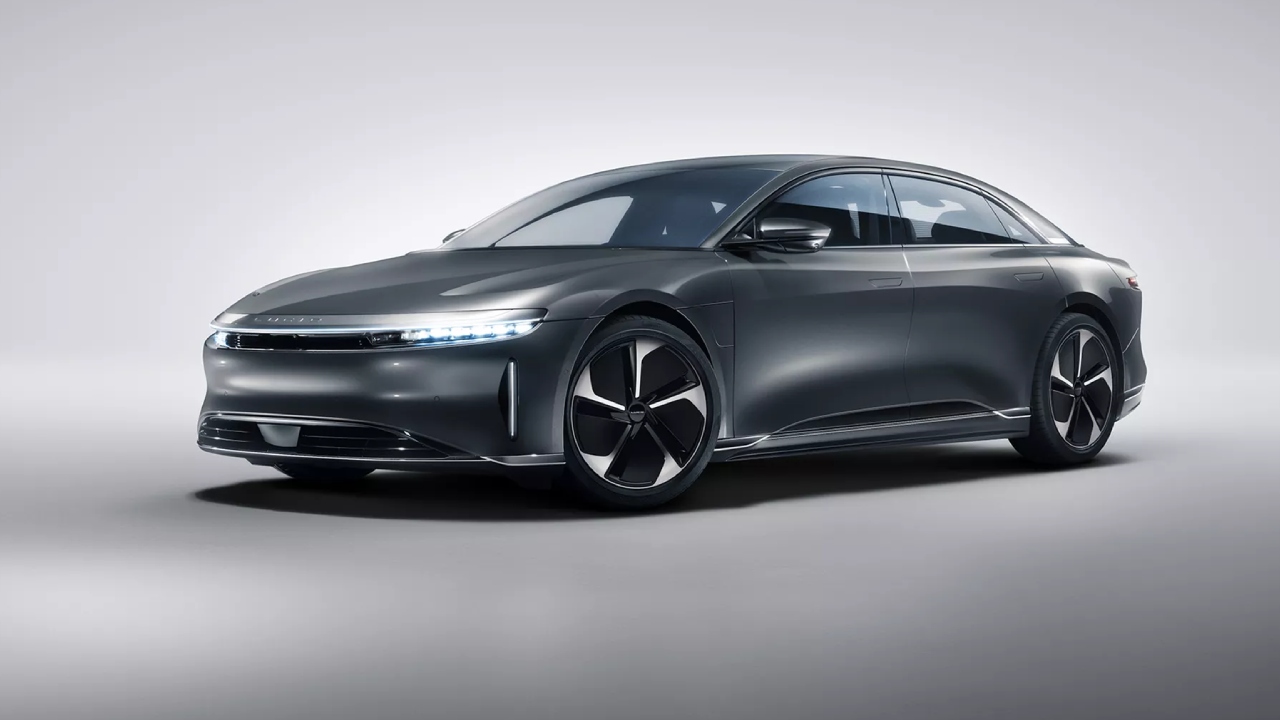 30708 Photo Exterior Lucid Air Air Pure 2023 in Saudi Arabia