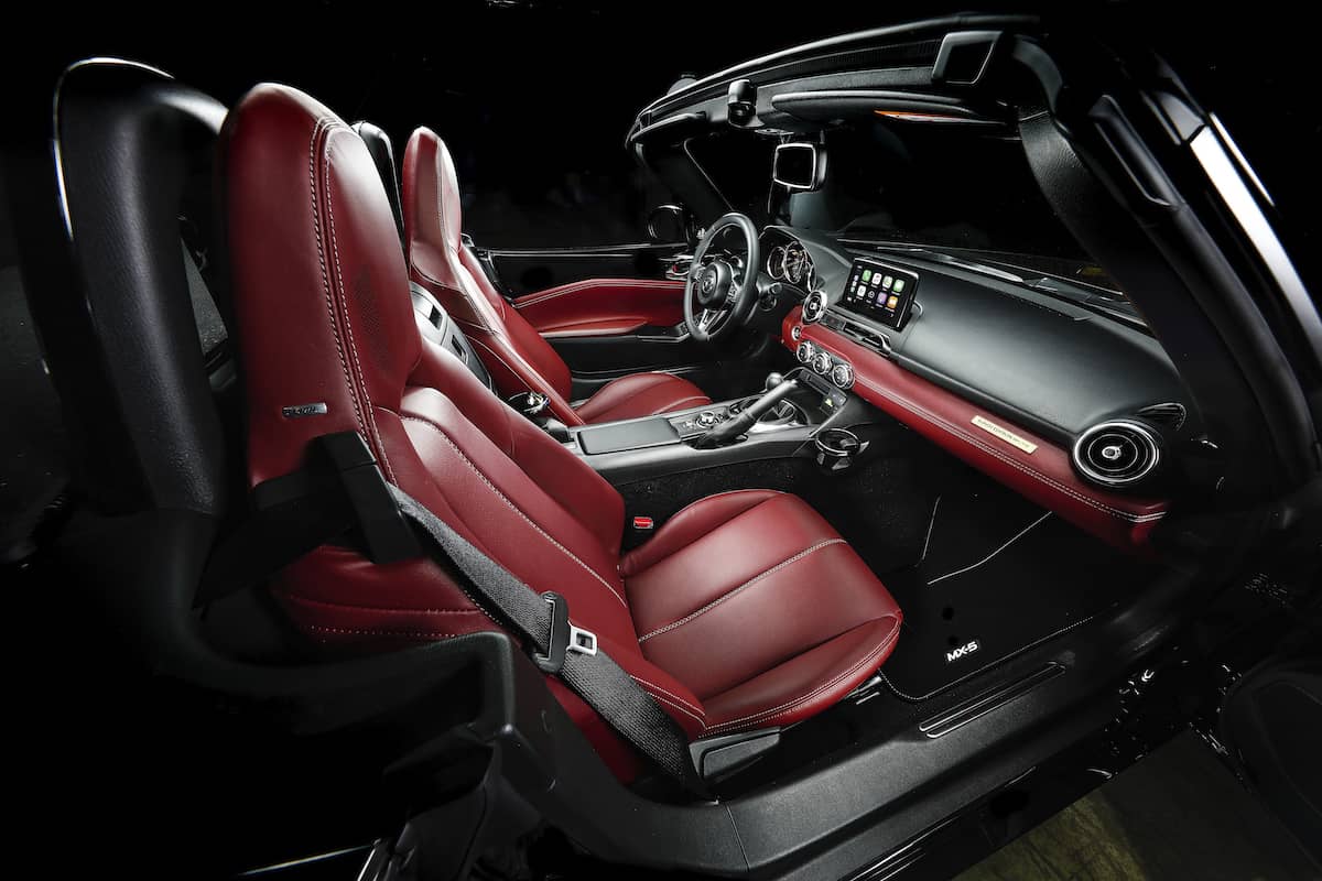 11332 Photo Exterior Mazda MX-5 RF 2021 in UAE