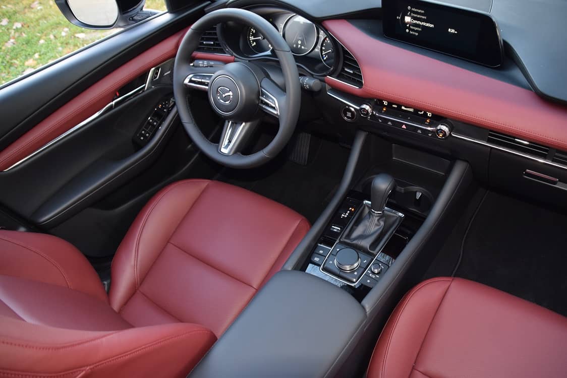 10981 Photo Exterior Mazda 3 Full 2021 in UAE