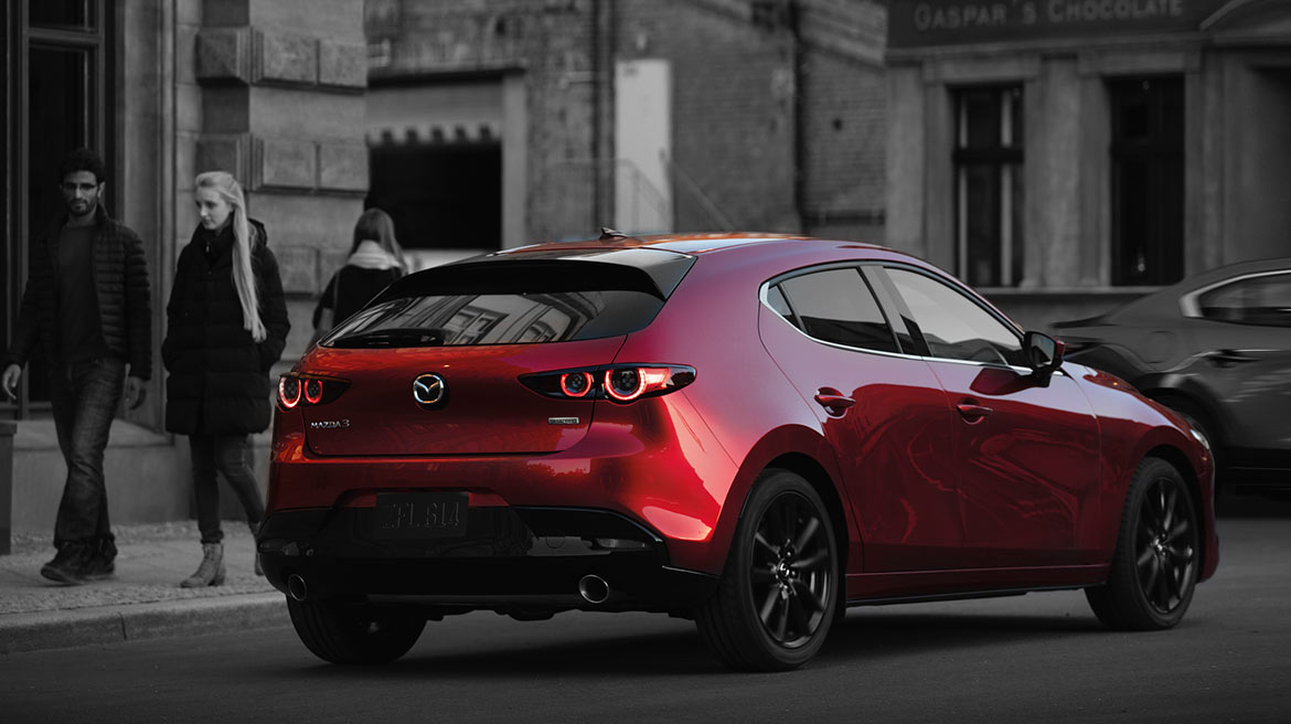 7310 Photo Exterior Mazda 3 Full 2021 in UAE