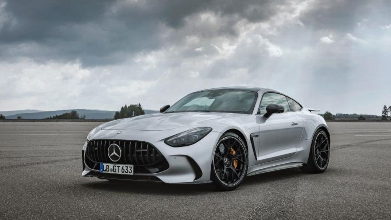 38130 Photo Exterior Mercedes-AMG GT Coupe 2024 in UAE