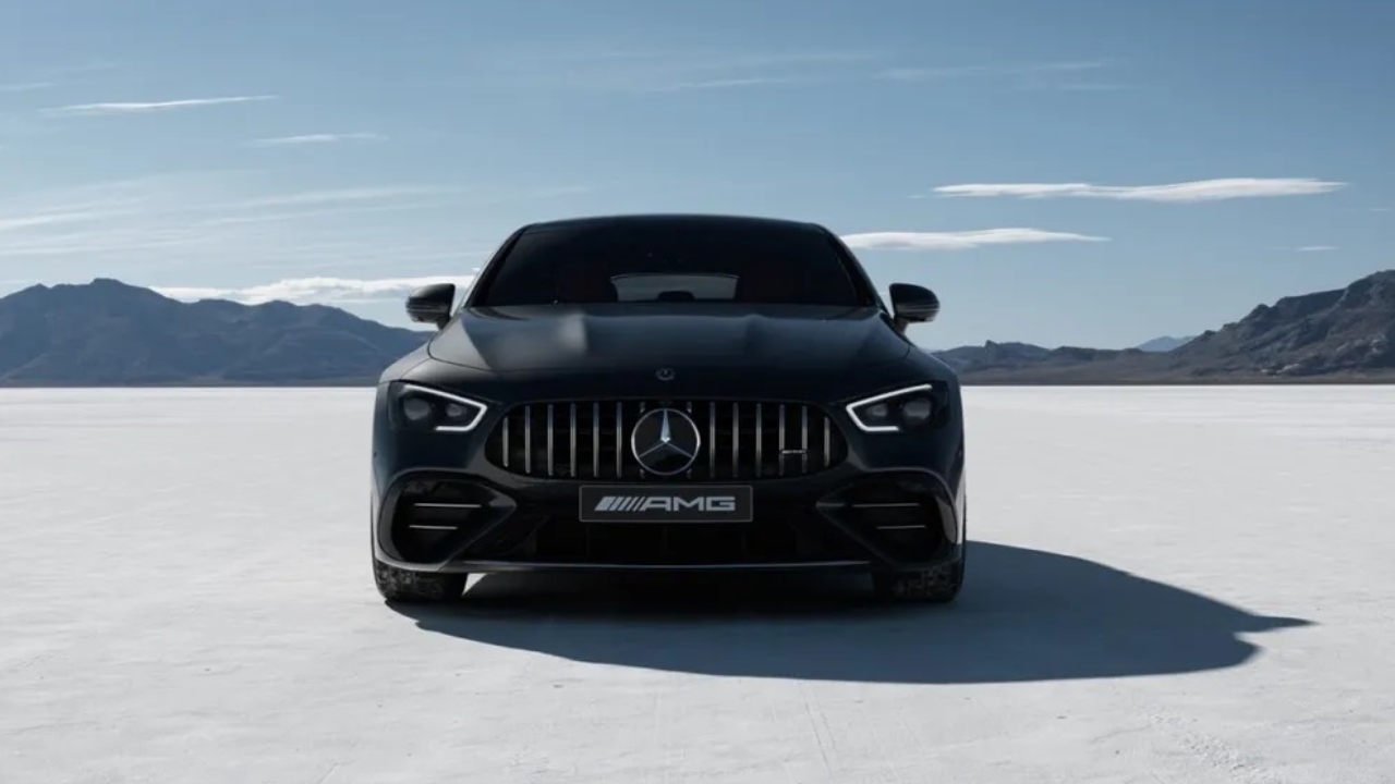 29906 Photo Exterior Mercedes-AMG GT 43 2023 in Saudi Arabia