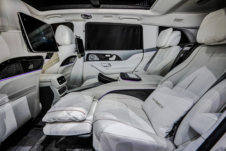 10356 Photo Exterior Mercedes Maybach GLS 600 4MATIC 2021 in UAE