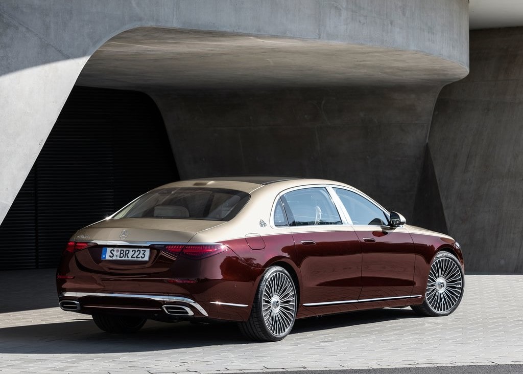 25509 Photo Exterior Mercedes-Maybach  S 680 4MATIC 2023 in Saudi Arabia