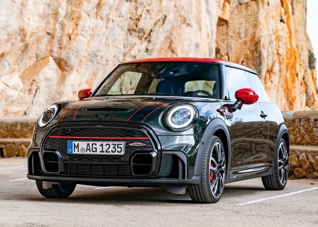 19176 Photo Exterior Mini 3-Door Hatch John Cooper Works 2022 in Saudi Arabia