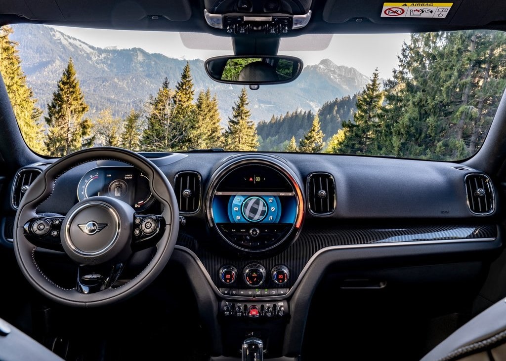 19061 Photo Exterior Mini Countryman S 2022 in UAE