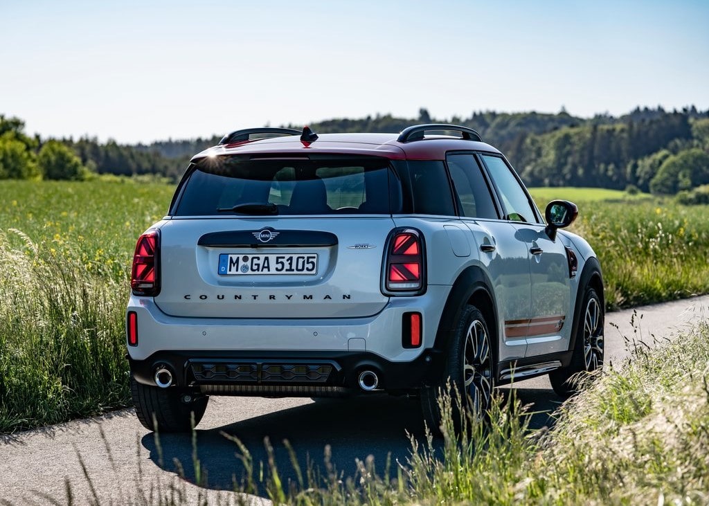 19069 Photo Exterior Mini Countryman John Cooper Works 2022 in Saudi Arabia