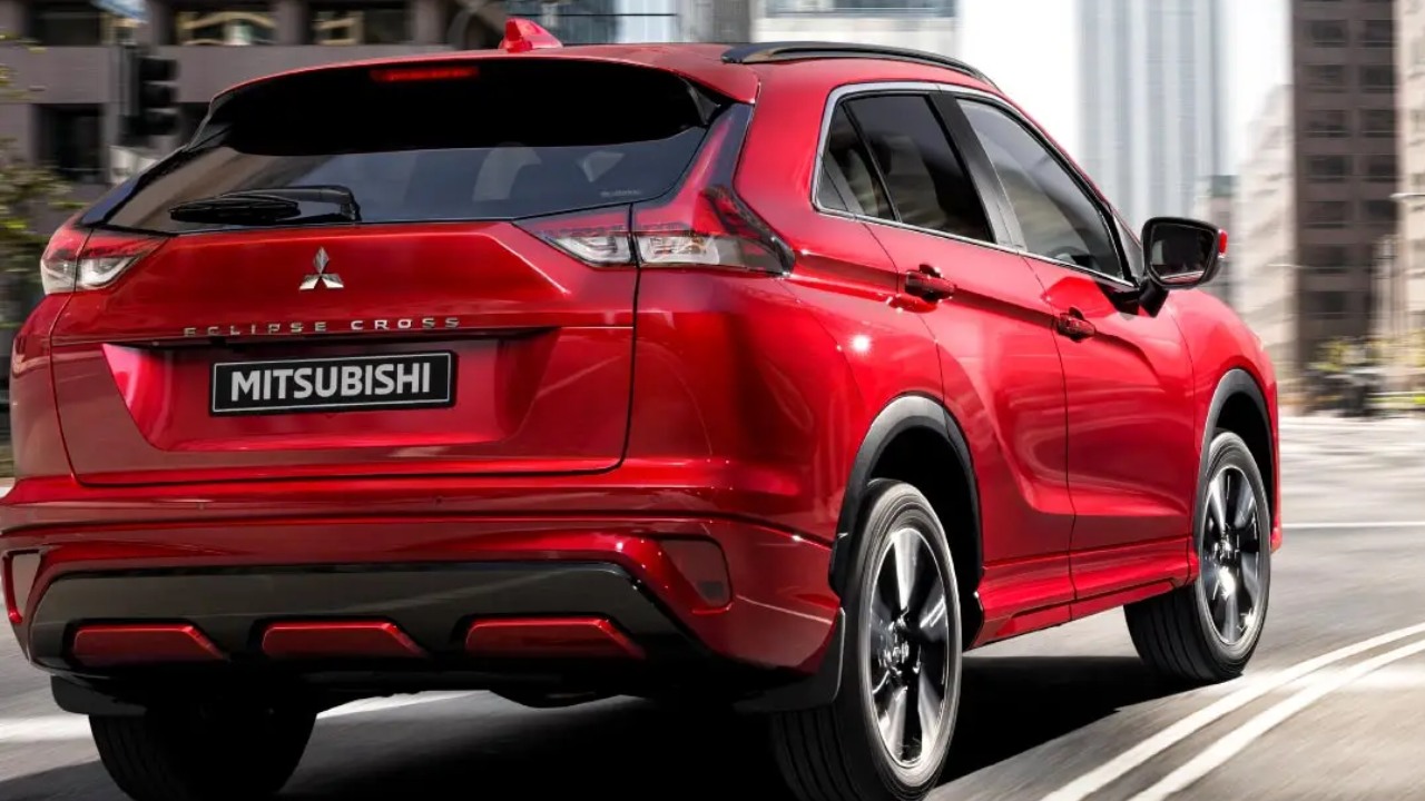 33734 Photo Exterior Mitsubishi Eclipse Cross 2023 in Saudi Arabia