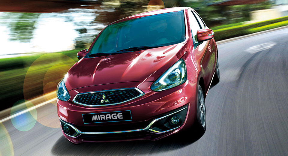 7915 Photo Exterior Mitsubishi Mirage GLX 2021 in UAE