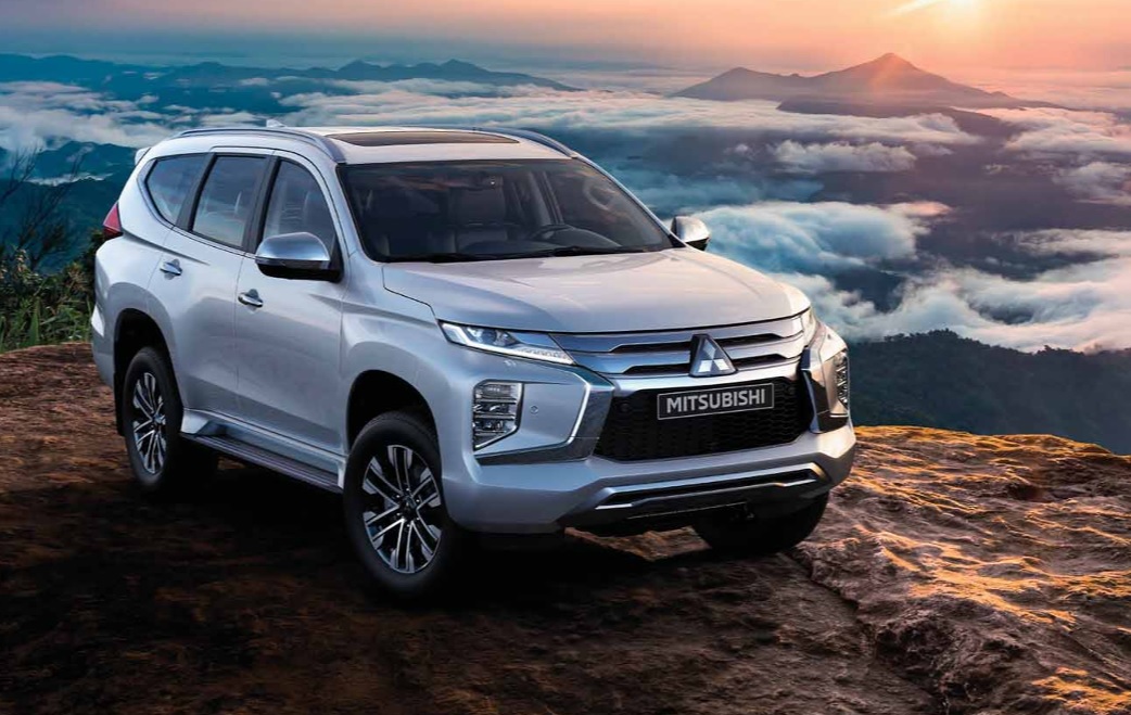 33787 Photo Exterior Mitsubishi Montero Sport GLS  Premium 2023 in Saudi Arabia