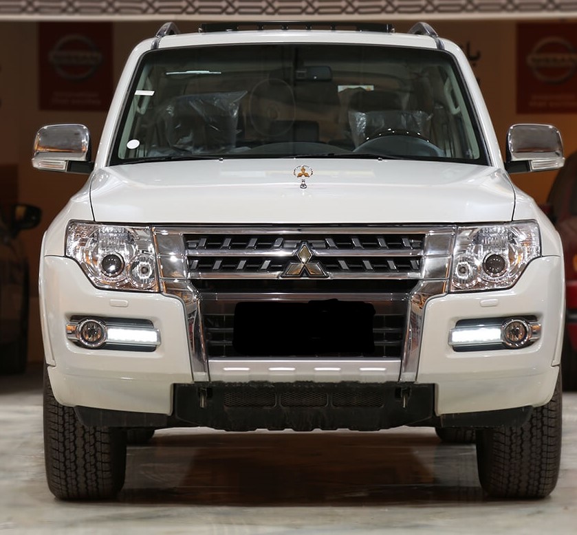 18287 Photo Exterior Mitsubishi Pajero GLS 4WD 3-Door 3.8L High Line 2022 in Saudi Arabia