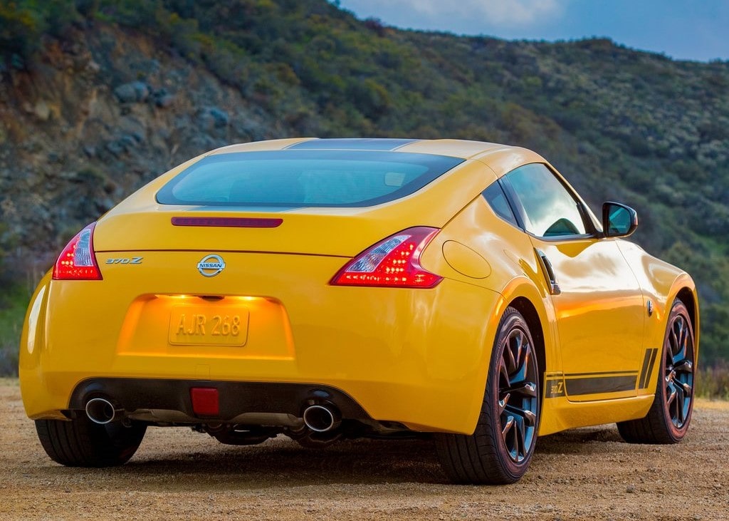 11307 Photo Exterior Nissan 370Z Coupe Automatic Transmission 2021 in UAE