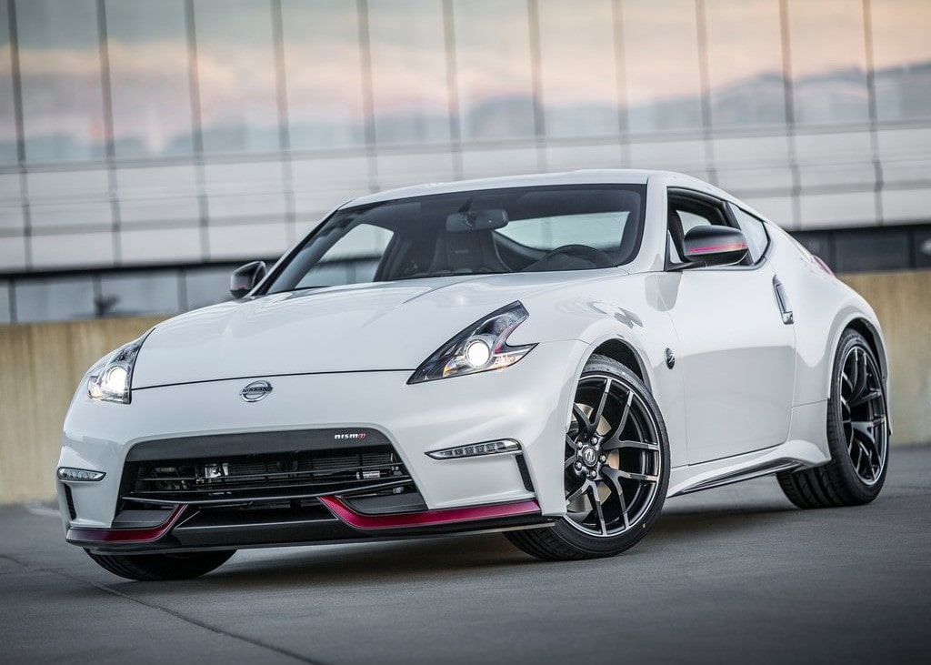 9530 صور التصميم الخارجي نيسان 370Z نيسمو 2021 في الامارات