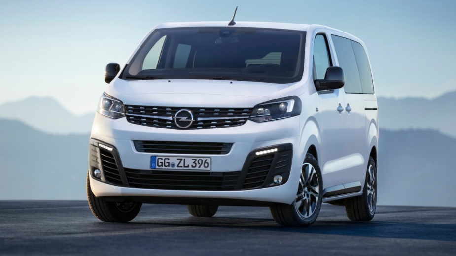 7047 Photo Exterior Opel Zafira Life Business Innovation 2021 in UAE