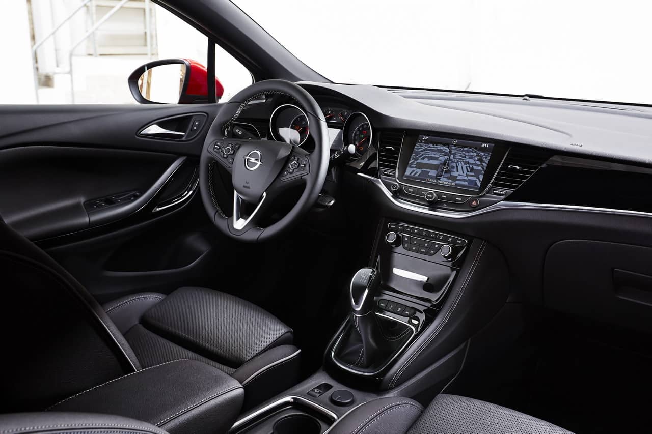 7039 Photo Exterior Opel Astra Elegance+ 2021 in UAE