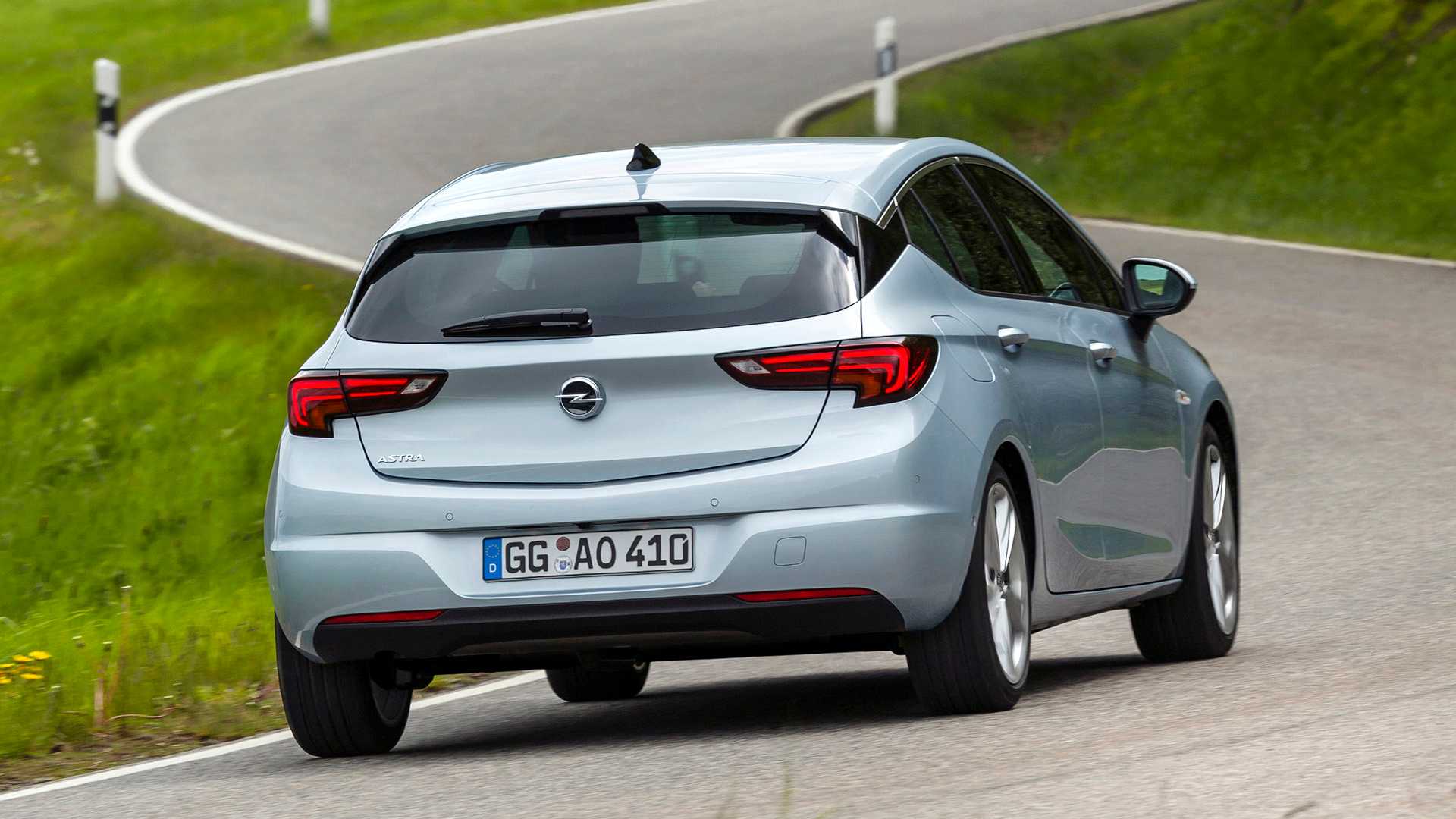 7035 Photo Exterior Opel Astra Elegance+ 2021 in UAE