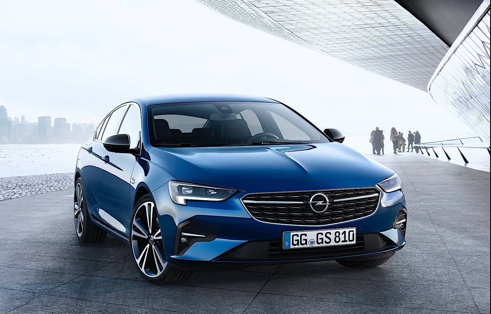 7040 Photo Exterior Opel Insignia Grand Sport Elegance+ 2021 in UAE