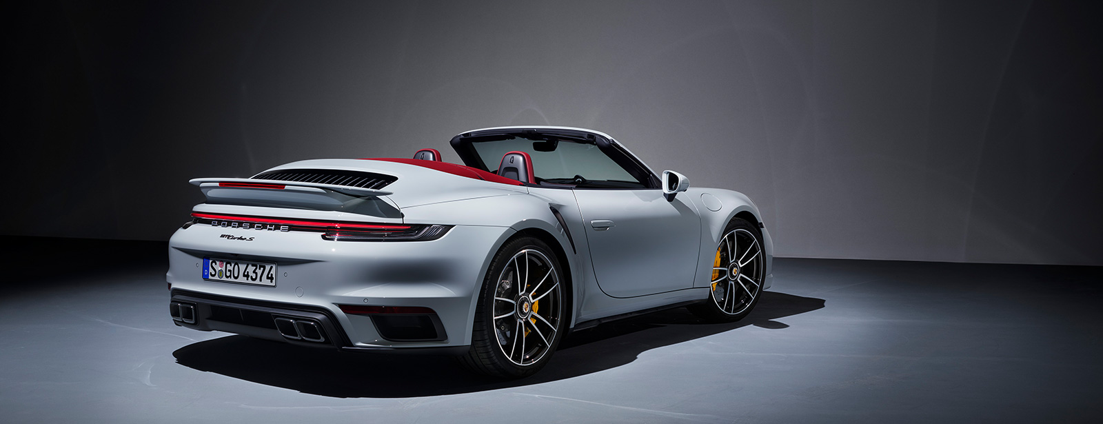 3218 Photo Exterior Porsche 911 Turbo S Cabriolet 2021 in Saudi Arabia