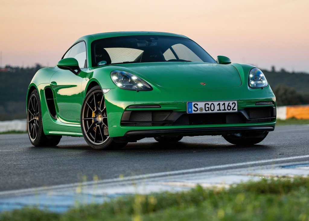 20132 Photo Exterior Porsche 718 Cayman GTS 4.0 2022 in Saudi Arabia