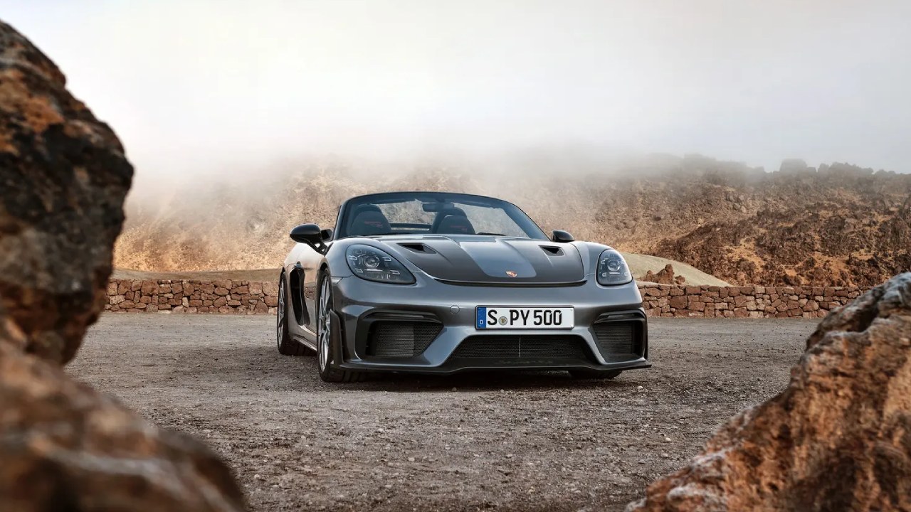 37928 Photo Exterior Porsche 718 Spyder RS 2024 in Saudi Arabia