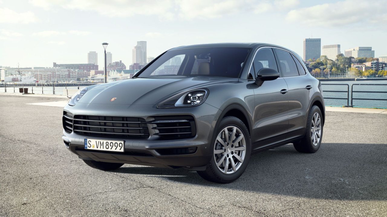 27232 Photo Exterior Porsche Cayenne S 2023 in UAE