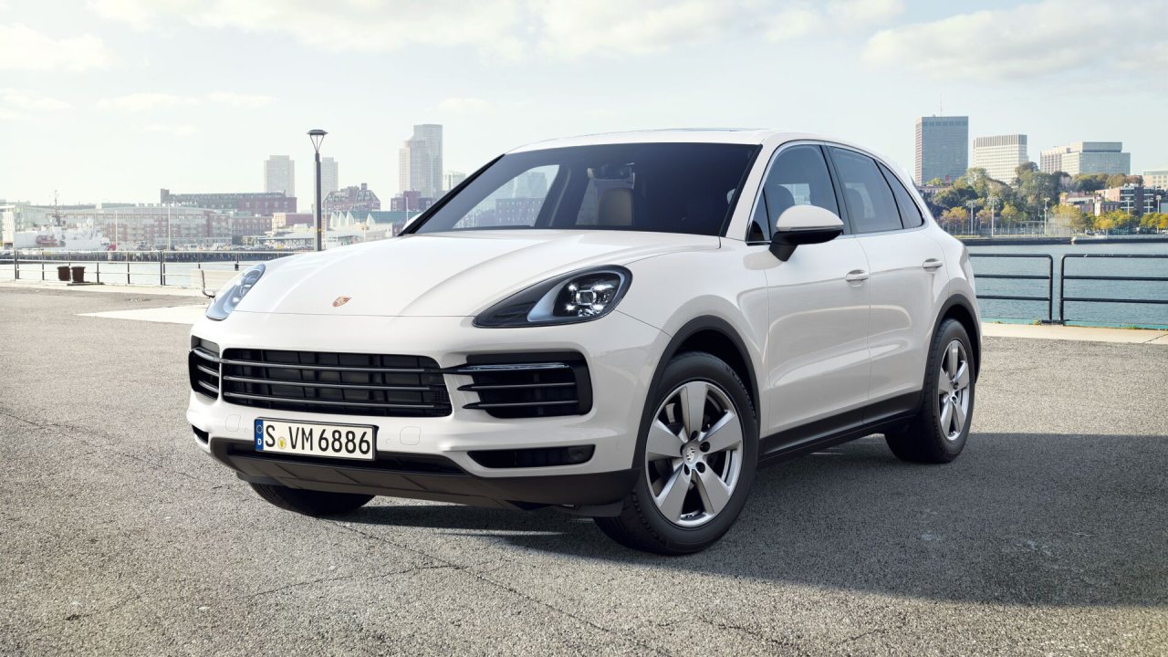 27202 Photo Exterior Porsche Cayenne Standard 2023 in UAE