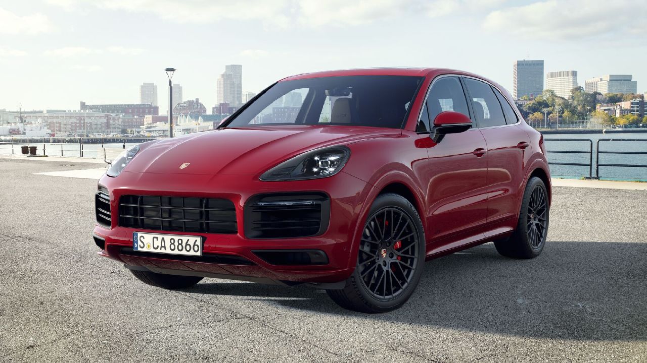 25876 Photo Exterior Porsche Cayenne GTS 2023 in UAE