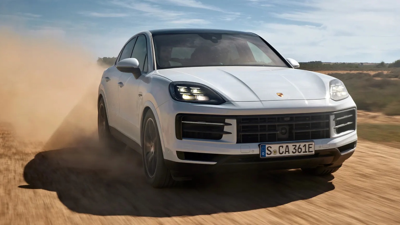 37533 Photo Exterior Porsche Cayenne Coupe 2024 in Saudi Arabia