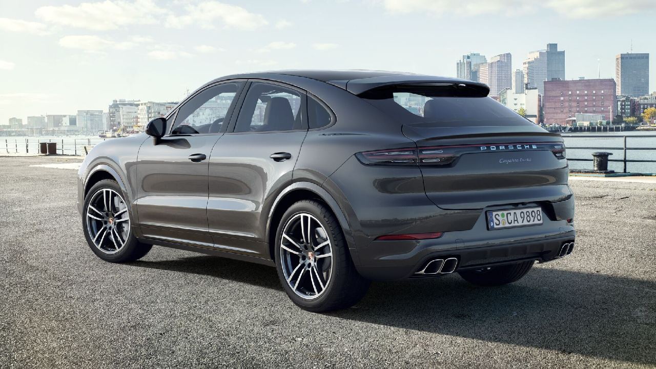 25985 Photo Exterior Porsche Cayenne Coupe Turbo 2023 in Saudi Arabia