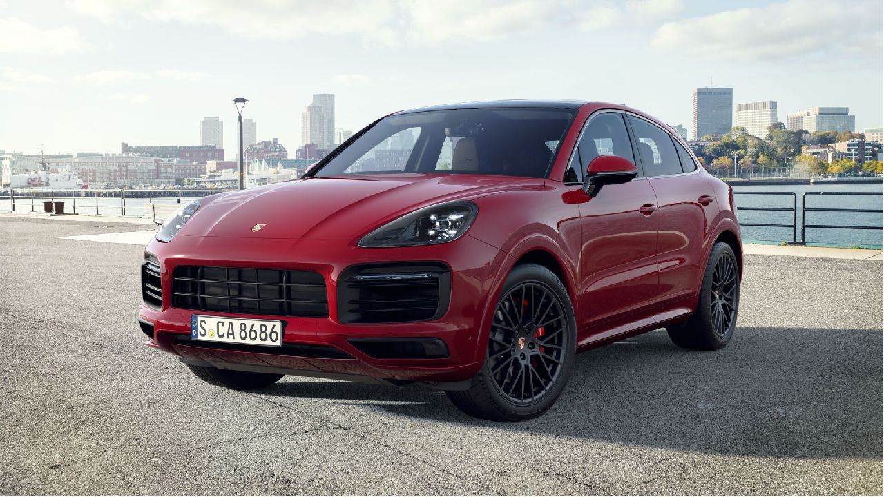 25881 Photo Exterior Porsche Cayenne Coupe GTS 2023 in UAE