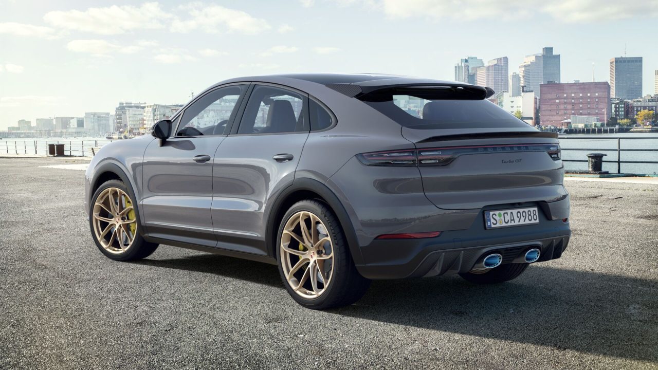 27766 Photo Exterior Porsche Cayenne Turbo GT 2023 in UAE