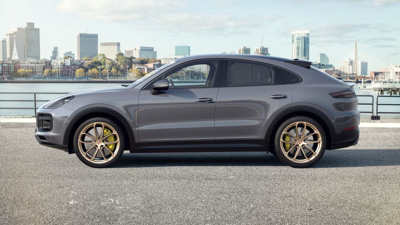 27761 Photo Exterior Porsche Cayenne Turbo GT 2023 in Saudi Arabia