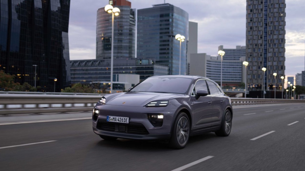 44417 Photo Exterior Porsche Macan Electric 2024 in Saudi Arabia