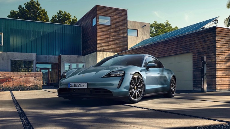 14770 Photo Exterior Porsche Taycan Turbo S 2021 in UAE