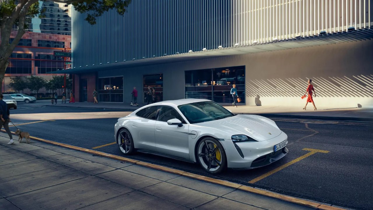 27178 Photo Exterior Porsche Taycan Turbo S 2023 in Saudi Arabia