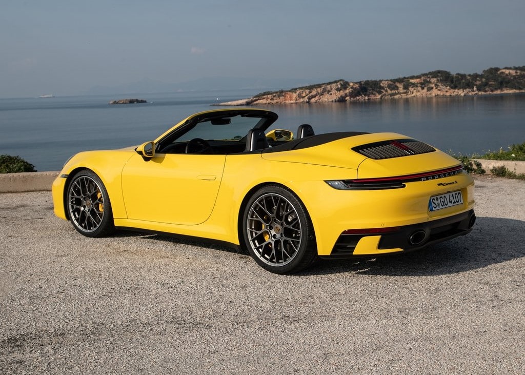 19990 Photo Exterior Porsche 911 Carrera S Cabriolet 2022 in UAE