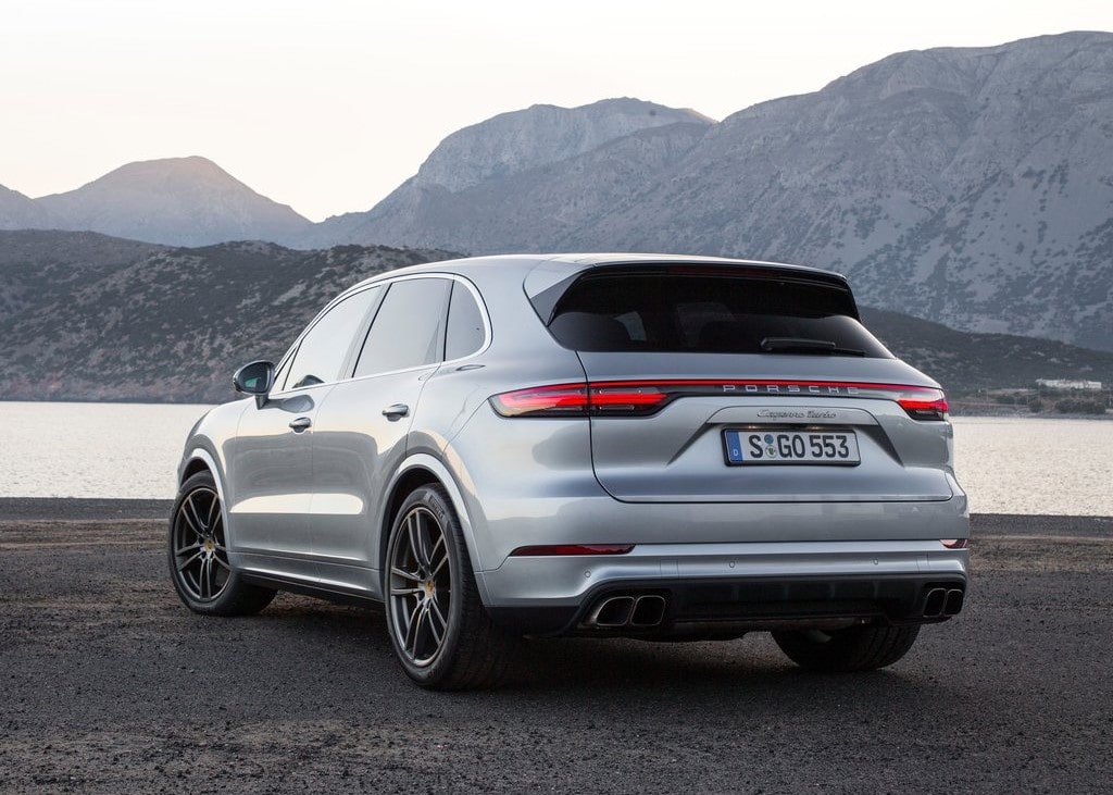 20385 Photo Exterior Porsche Cayenne Turbo 2022 in UAE