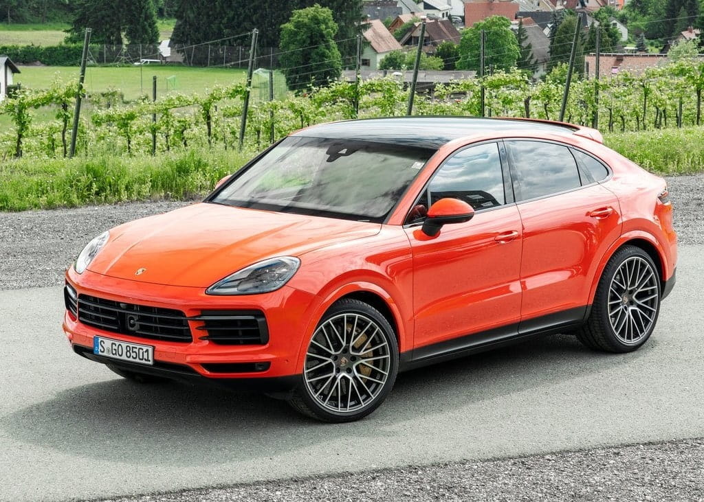 20554 Photo Exterior Porsche Cayenne Coupe Platinum 2022 in UAE