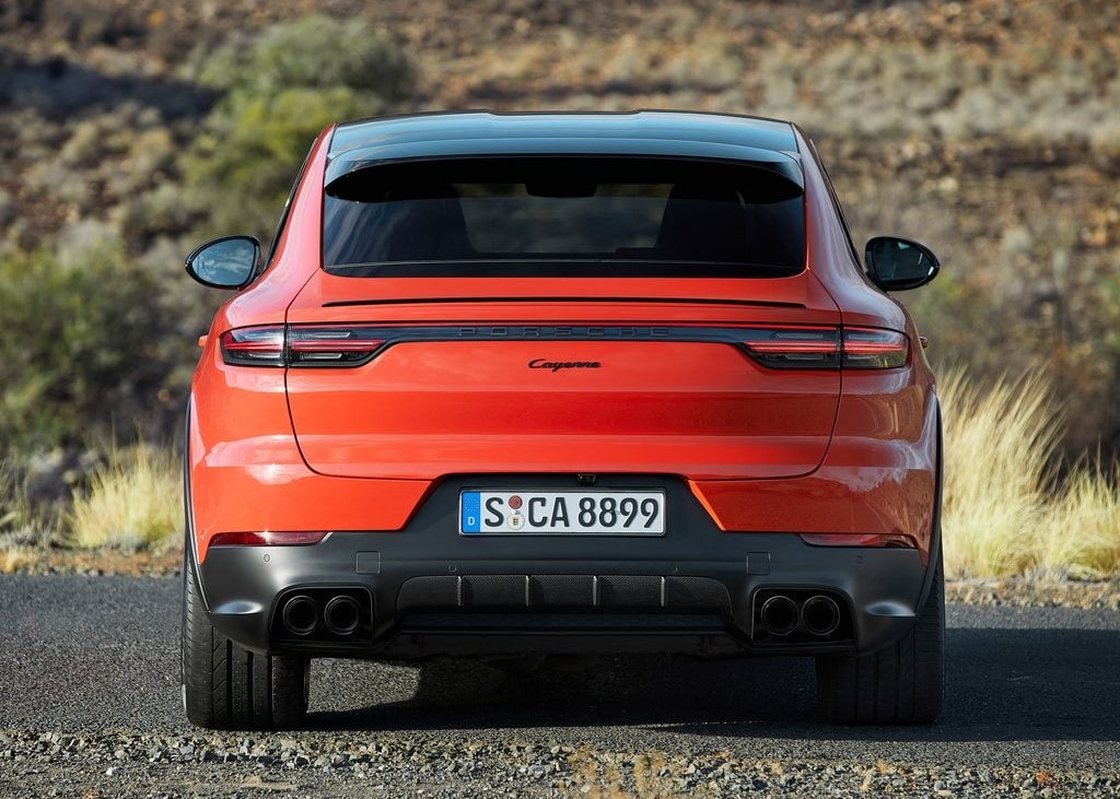 20556 Photo Exterior Porsche Cayenne Coupe Platinum 2022 in UAE